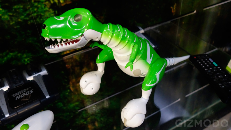 Illustration for article titled This RC Dino Balances On Two Rolling Feet Like a Prehistoric Segway
